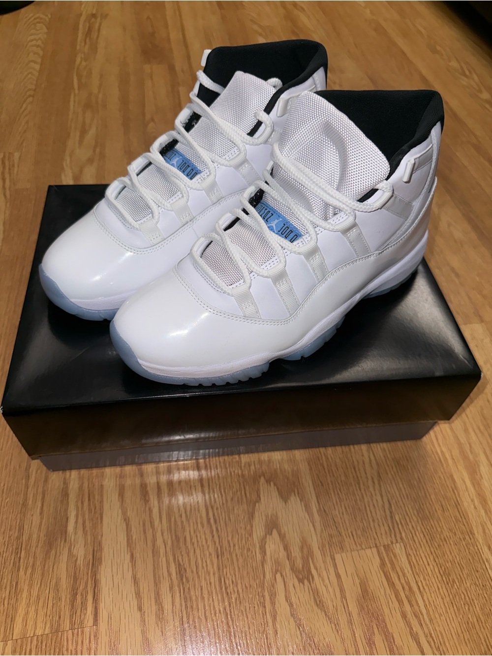 Jordan 11 Retro “Legend Blue” 2024 Men’s Size 9.5 Very clean